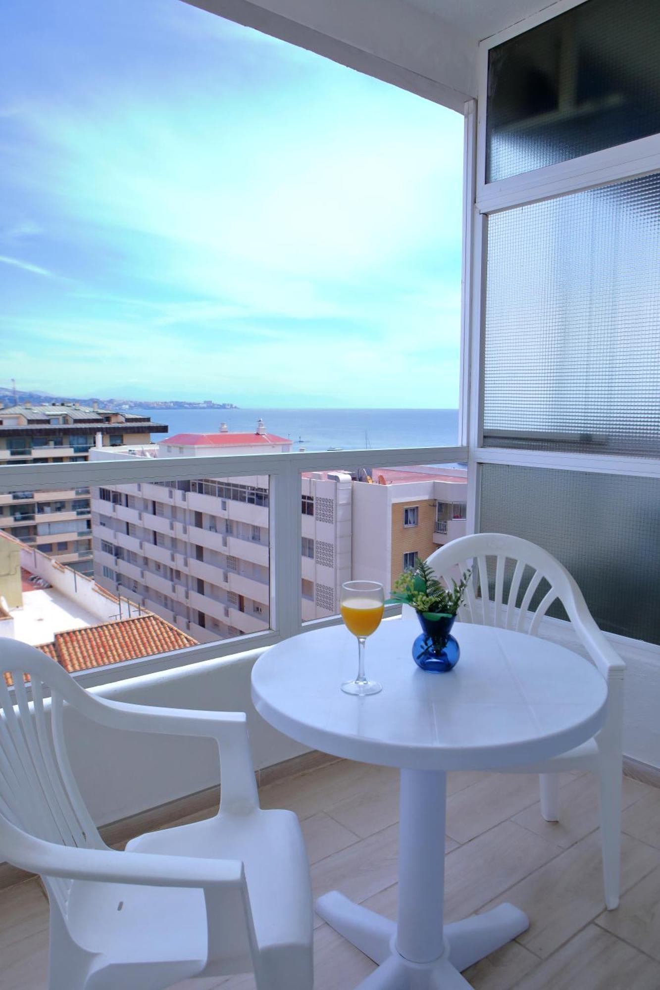 Hotel Apartamentos Pyr Fuengirola Exterior foto